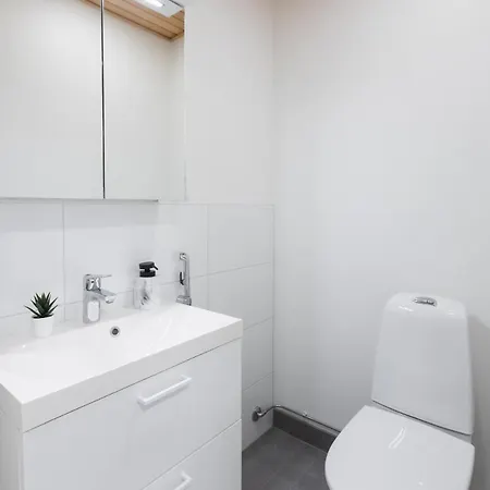 Quality With Sauna - 2 Bedrooms - Brand New 2022 *